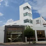 Hotel Calacoto